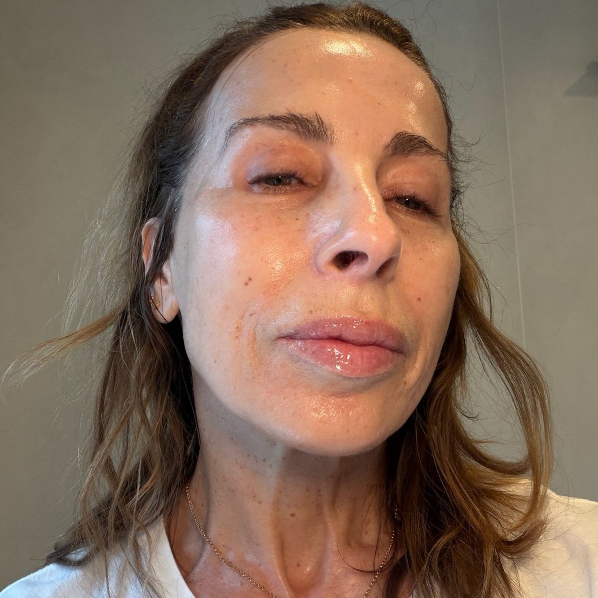 Aida Bicaj's Winter Morning Skincare Routine: The Expert-Approved Products Behind Glowing Winter Skin - Aida Bicaj