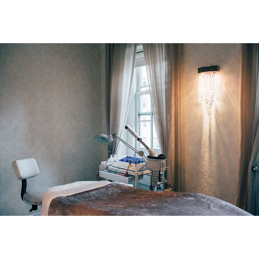 LEARN THE BEST-KEPT SECRETS OF SKINCARE WITH AIDA BICAJ - Aida Bicaj