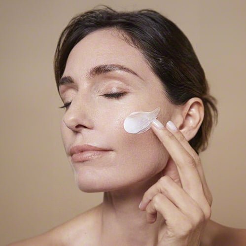 How to use Eye Instant Stress Relieving Mask - Valmont