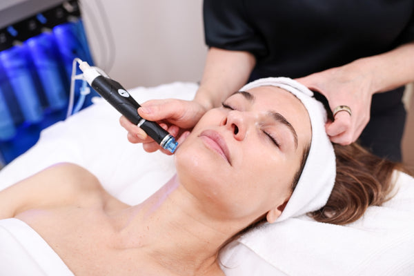 HYDRAFACIAL SIGNATURE TREATMENT