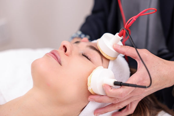 DEEP CLEANSING AND SOIN LISSANT