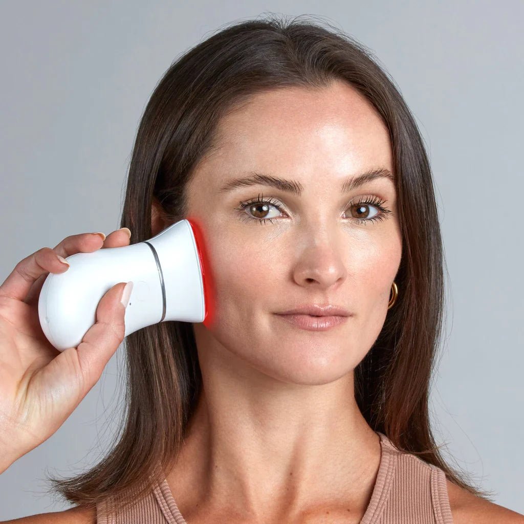 Red Attachment TRINITY+ and Red Light Therapy Attachment | NuFace | Devices | Aida Bicaj